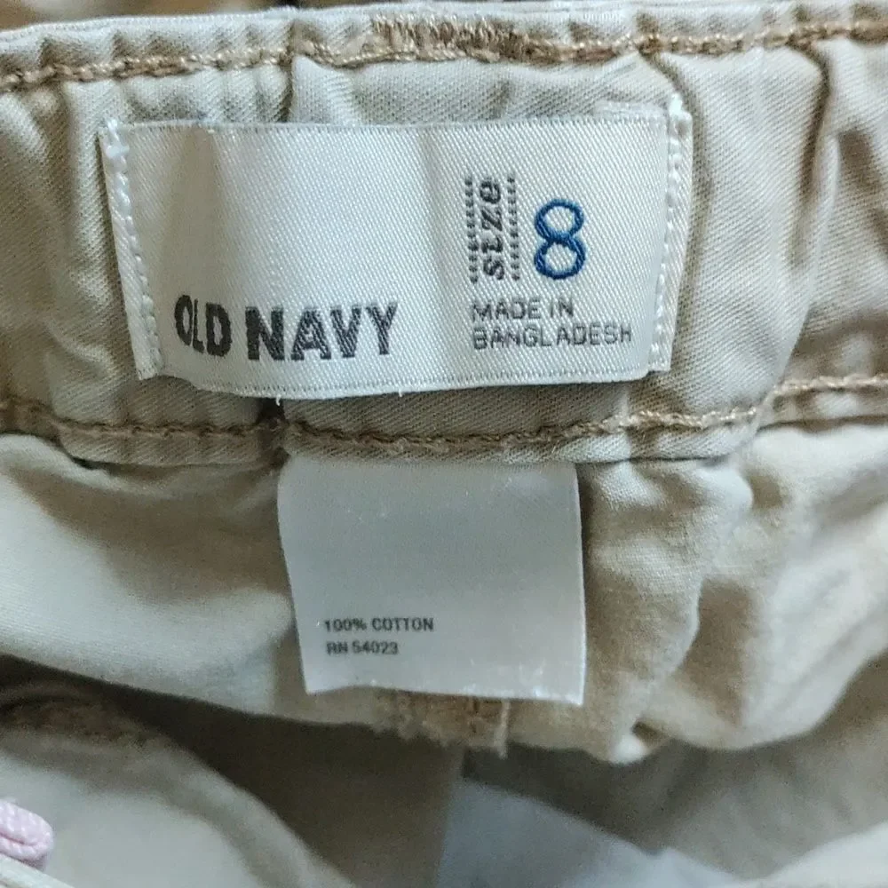Old Navy Bermuda shorts size 8 khaki shorts cotton summer beach vacation